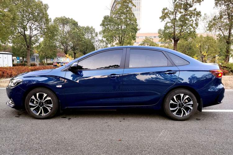 Used Chevrolet Monza 2022 Light Hybrid RS 330T Automatic Comfort Edition Exterior 7