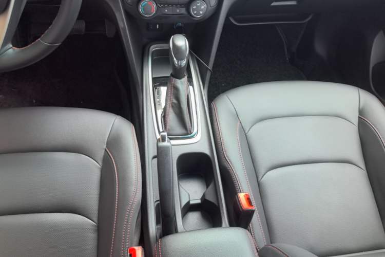 Used Chevrolet Monza 2022 Light Hybrid RS 330T Automatic Comfort Edition Gear Lever