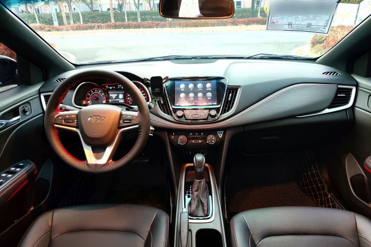 Used Chevrolet Monza 2022 Light Hybrid RS 330T Automatic Comfort Edition Interior 3