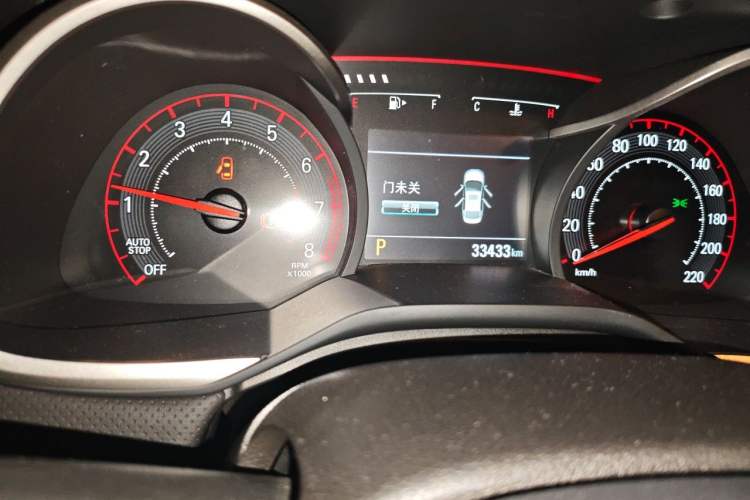 Used Chevrolet Monza 2022 Light Hybrid RS 330T Automatic Comfort Edition Odometer Close Up