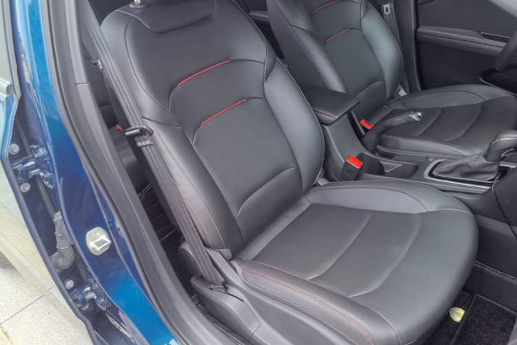 Used Chevrolet Monza 2022 Light Hybrid RS 330T Automatic Comfort Edition Right Front Seat