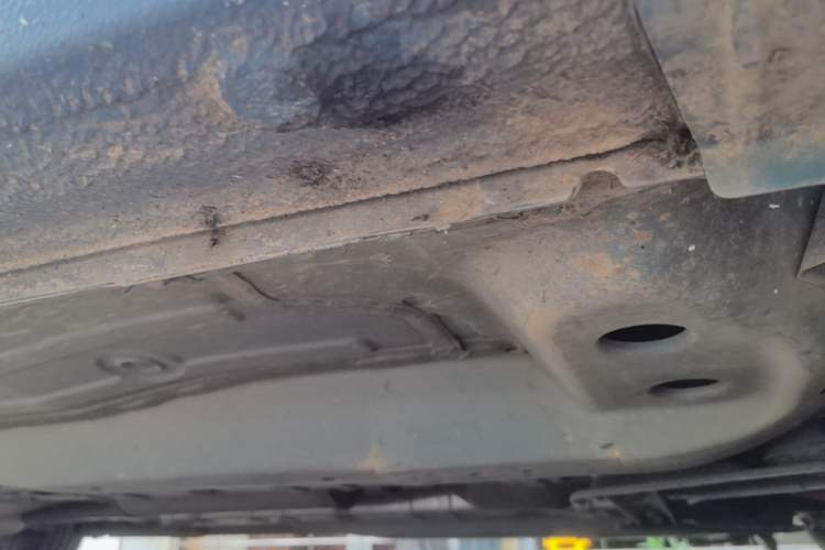 Used Chevrolet Monza 2022 Light Hybrid RS 330T Automatic Comfort Edition Right Side Sill
