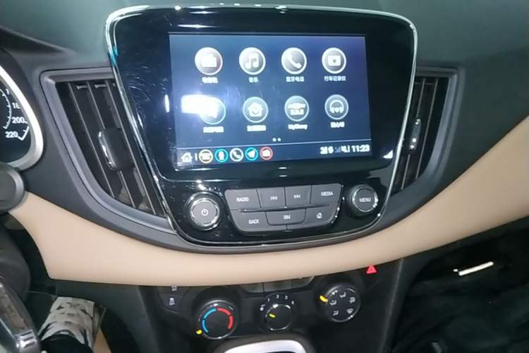 Used Chevrolet Monza 2022 320 Automatic Enjoyment Sunroof Version Audio And AC Panel