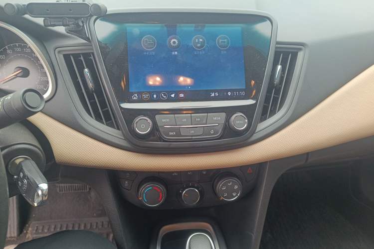 Used Chevrolet Monza 2022 320 Automatic Enjoyment Edition Audio And AC Panel