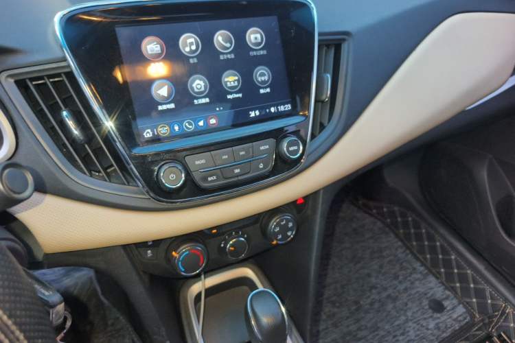 Used Chevrolet Monza 2022 320 Automatic Enjoyment Sunroof Version Audio And AC Panel