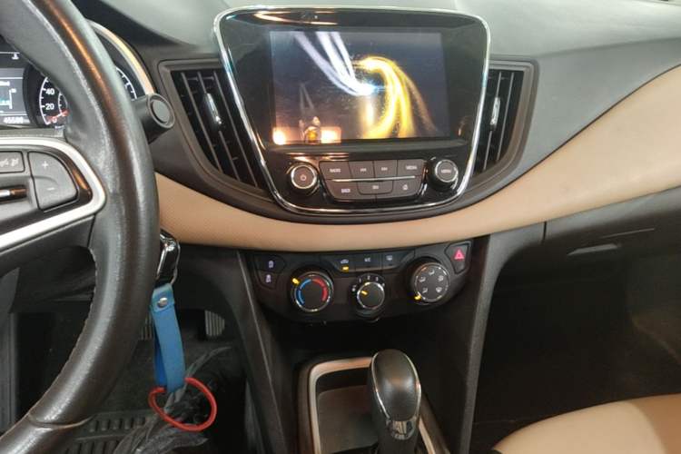 Used Chevrolet Monza 2022 320 Automatic Enjoyment Sunroof Version Audio And AC Panel