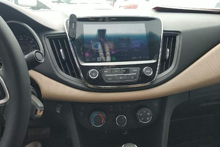 Used Chevrolet Monza 2022 320 Automatic Enjoyment Sunroof Version Audio And AC Panel