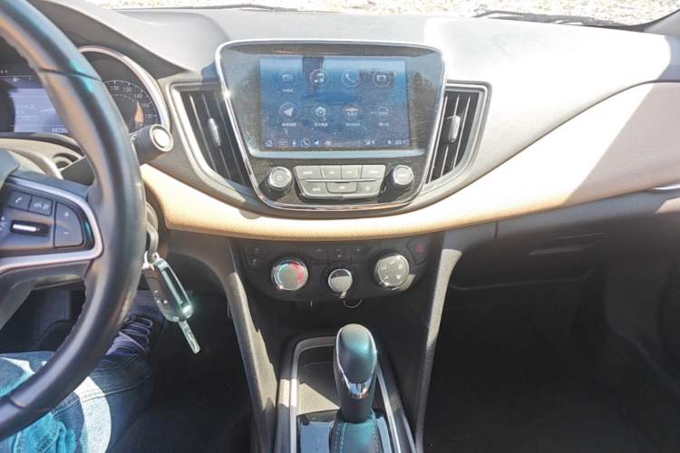 Used Chevrolet Monza 2022 320 Automatic Enjoyment Sunroof Version Audio And AC Panel