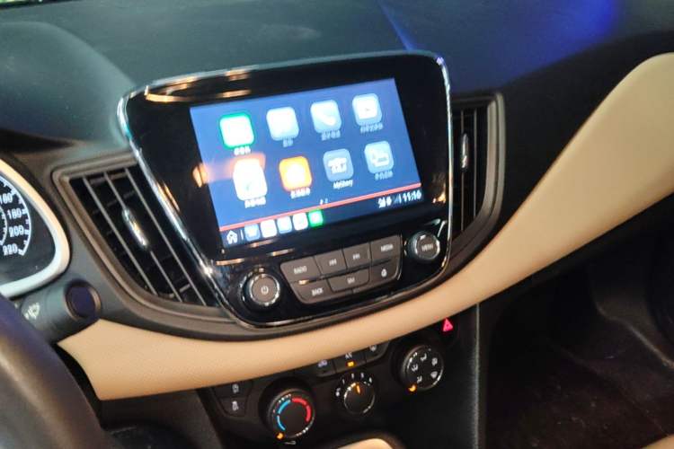 Used Chevrolet Monza 2022 320 Automatic Enjoyment Sunroof Version Audio And AC Panel