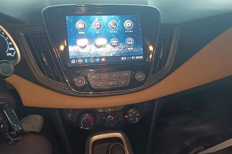 Used Chevrolet Monza 2022 320 Automatic Enjoyment Sunroof Version Audio And AC Panel