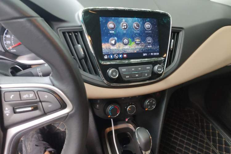 Used Chevrolet Monza 2022 320 Automatic Enjoyment Sunroof Version Audio And AC Panel