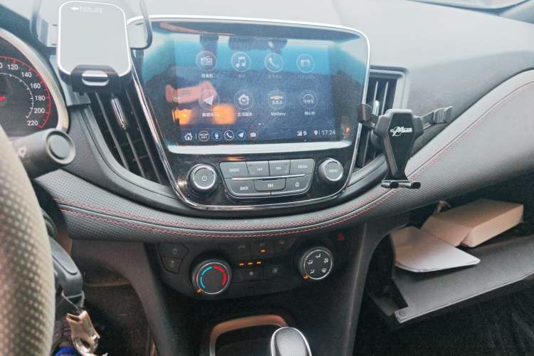 Used Chevrolet Monza 2022 Light Hybrid RS 330T Automatic Comfort Edition Audio And AC Panel