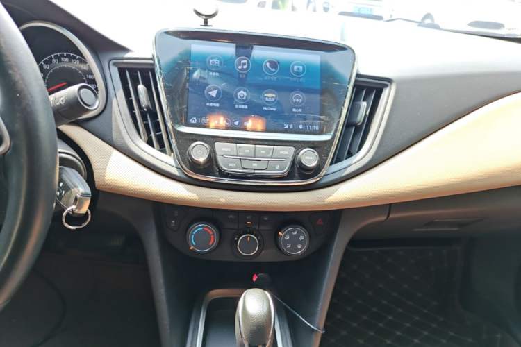 Used Chevrolet Monza 2022 320 Automatic Enjoyment Sunroof Version Audio And AC Panel
