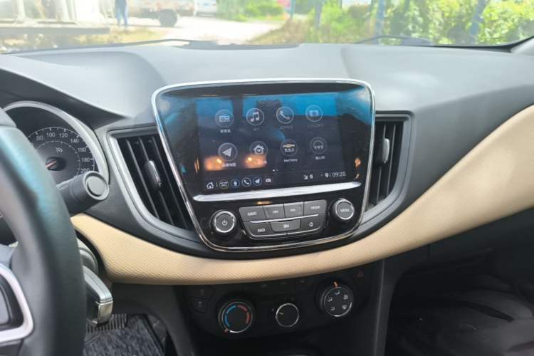 Used Chevrolet Monza 2022 320 Automatic Enjoyment Sunroof Version Audio And AC Panel