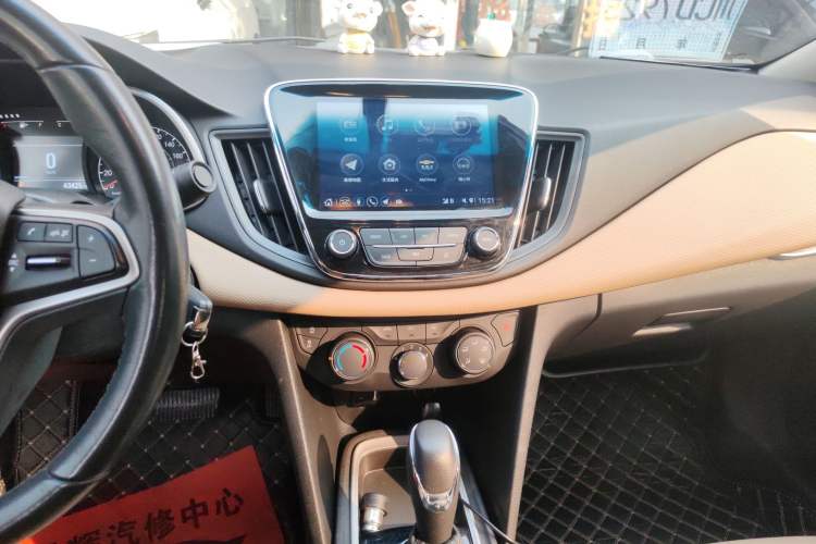 Used Chevrolet Monza 2022 320 Automatic Enjoyment Sunroof Version Audio And AC Panel