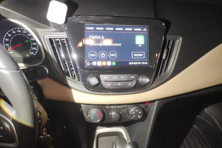 Used Chevrolet Monza 2022 320 Automatic Enjoyment Sunroof Version Audio And AC Panel