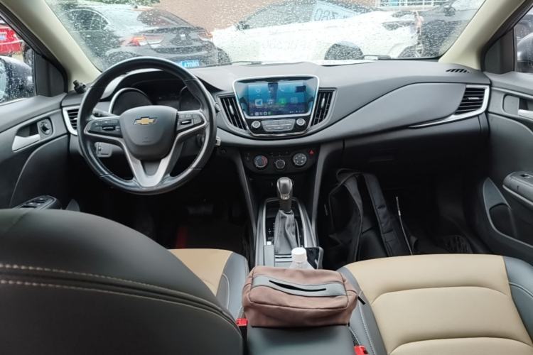 Used Chevrolet Monza 2022 320 Automatic Enjoyment Sunroof Version Center Console