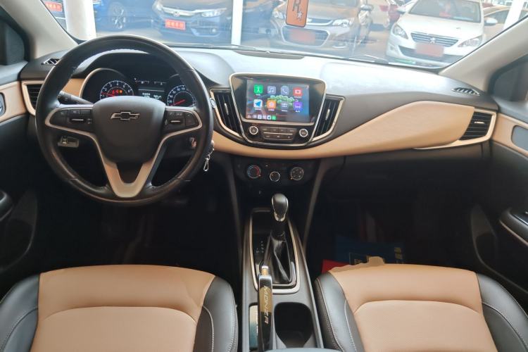 Used Chevrolet Monza 2022 320 Automatic Enjoyment Sunroof Version Center Console