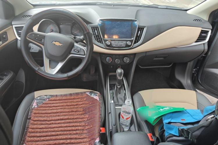 Used Chevrolet Monza 2022 320 Automatic Enjoyment Sunroof Version Center Console