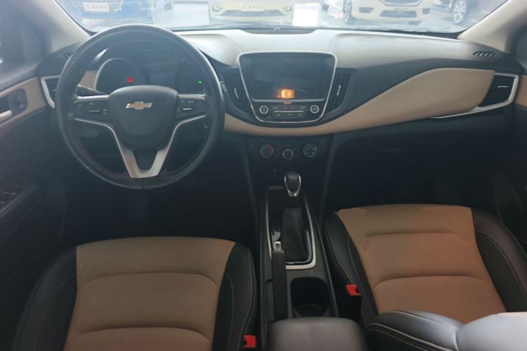 Used Chevrolet Monza 2022 320 Automatic Enjoyment Sunroof Version Center Console
