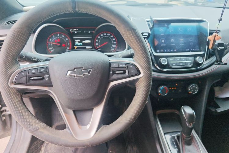 Used Chevrolet Monza 2022 Light Hybrid RS 330T Automatic Comfort Edition Center Console