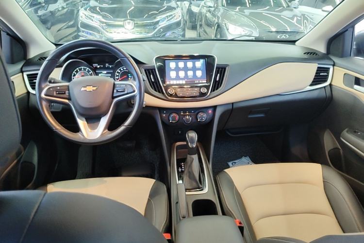 Used Chevrolet Monza 2022 320 Automatic Enjoyment Sunroof Version Center Console