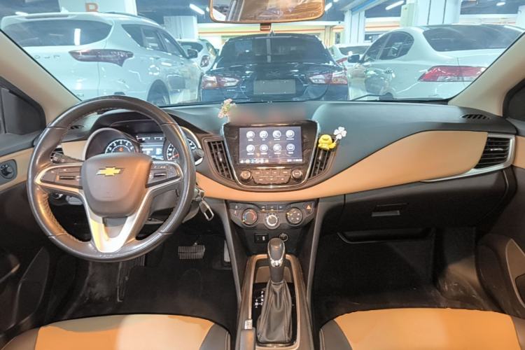 Used Chevrolet Monza 2022 320 Automatic Enjoyment Sunroof Version Center Console