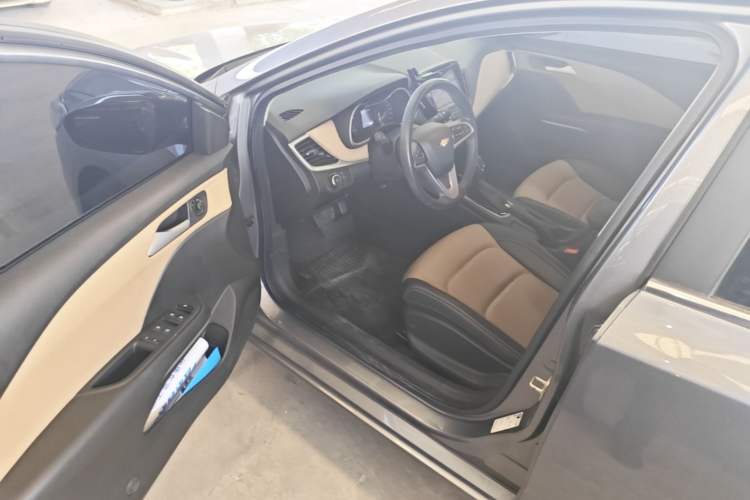 Used Chevrolet Monza 2022 320 Automatic Enjoyment Edition Driver Seat