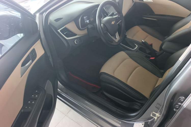Used Chevrolet Monza 2022 320 Automatic Enjoyment Sunroof Version Driver Seat