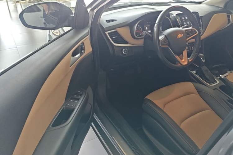 Used Chevrolet Monza 2022 320 Automatic Enjoyment Sunroof Version Driver Seat