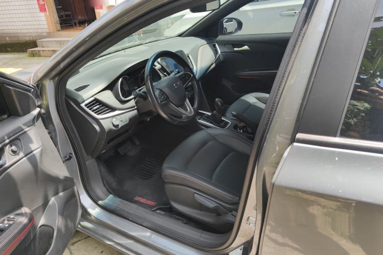 Used Chevrolet Monza 2022 Light Hybrid RS 330T Automatic Comfort Edition Driver Seat