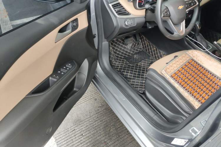 Used Chevrolet Monza 2022 320 Automatic Enjoyment Sunroof Version Driver Seat