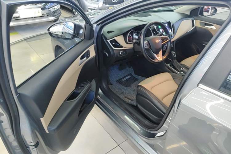 Used Chevrolet Monza 2022 320 Automatic Enjoyment Sunroof Version Driver Seat