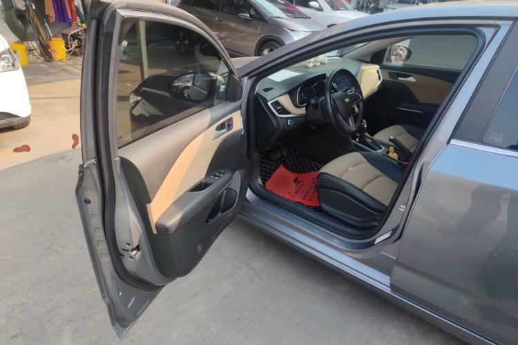 Used Chevrolet Monza 2022 320 Automatic Enjoyment Sunroof Version Driver Seat