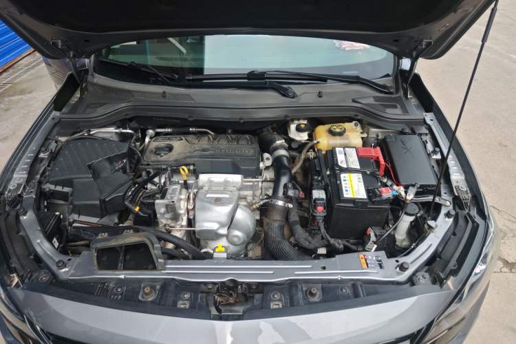 Used Chevrolet Monza 2022 Light Hybrid RS 330T Automatic Comfort Edition Engine Bay