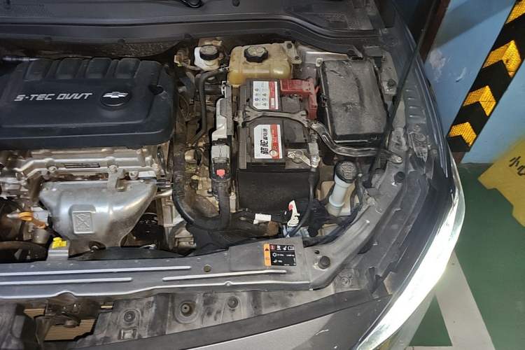 Used Chevrolet Monza 2022 320 Automatic Enjoyment Sunroof Version Engine Bay Left