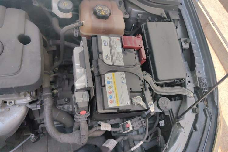 Used Chevrolet Monza 2022 320 Automatic Enjoyment Sunroof Version Engine Bay Left