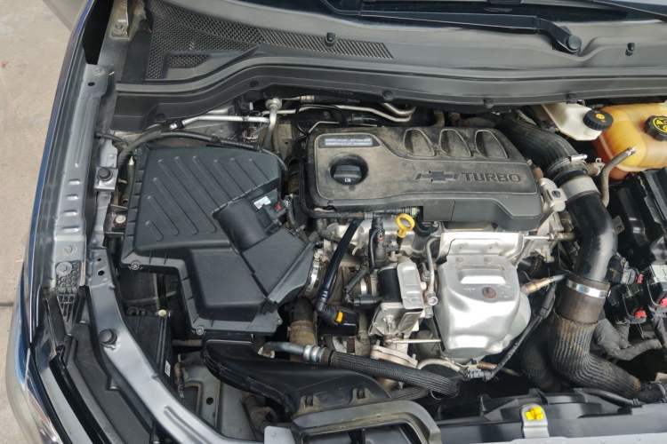 Used Chevrolet Monza 2022 Light Hybrid RS 330T Automatic Comfort Edition Engine Bay Right