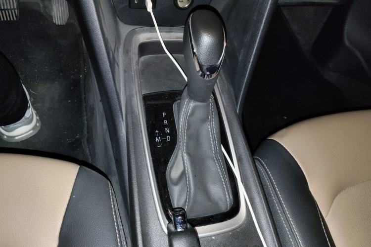 Used Chevrolet Monza 2022 320 Automatic Enjoyment Edition Gear Lever