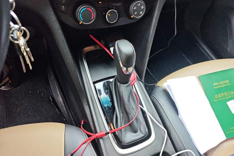 Used Chevrolet Monza 2022 320 Automatic Enjoyment Sunroof Version Gear Lever