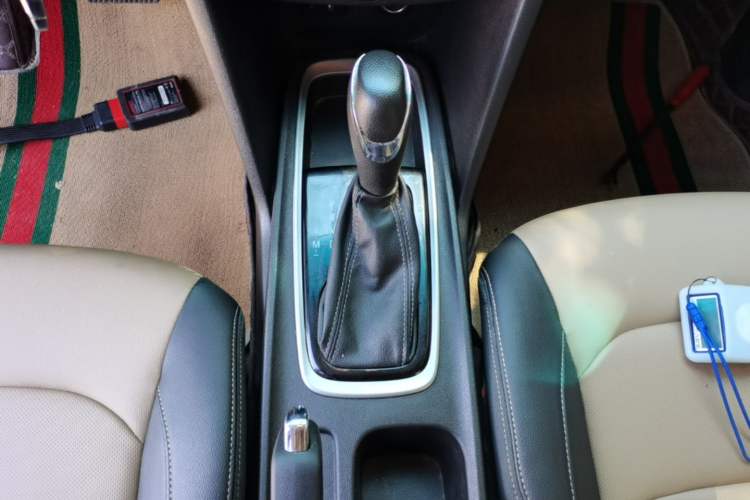 Used Chevrolet Monza 2022 320 Automatic Enjoyment Edition Gear Lever