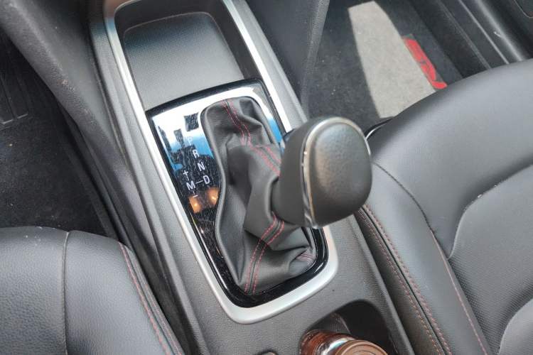 Used Chevrolet Monza 2022 Light Hybrid RS 330T Automatic Comfort Edition Gear Lever