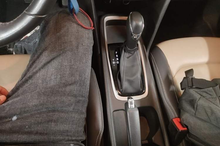 Used Chevrolet Monza 2022 320 Automatic Enjoyment Sunroof Version Gear Lever