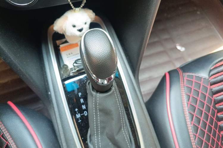 Used Chevrolet Monza 2022 320 Automatic Enjoyment Edition Gear Lever