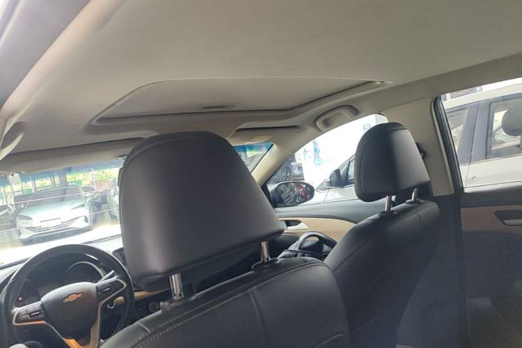 Used Chevrolet Monza 2022 320 Automatic Enjoyment Sunroof Version Headliner