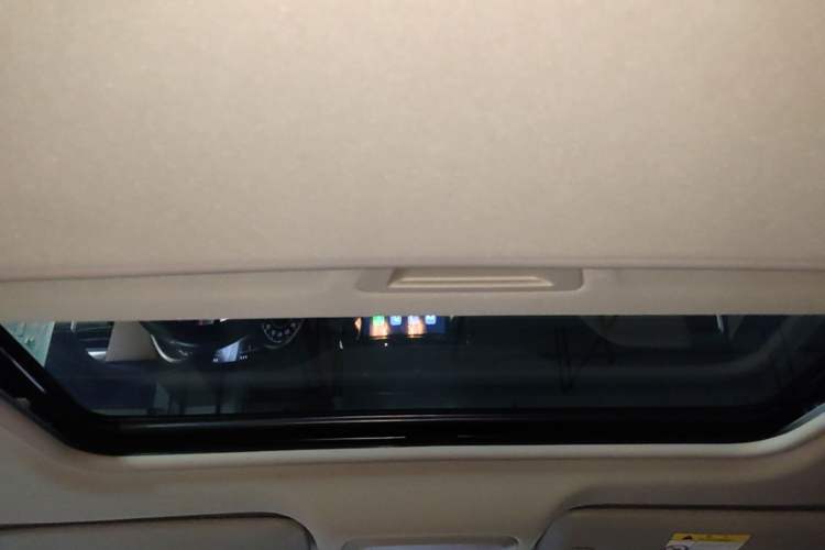 Used Chevrolet Monza 2022 320 Automatic Enjoyment Sunroof Version Headliner