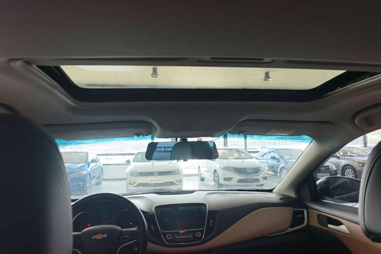 Used Chevrolet Monza 2022 320 Automatic Enjoyment Sunroof Version Headliner