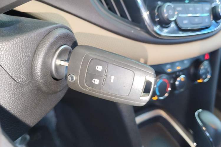 Used Chevrolet Monza 2022 320 Automatic Enjoyment Sunroof Version Interior 1