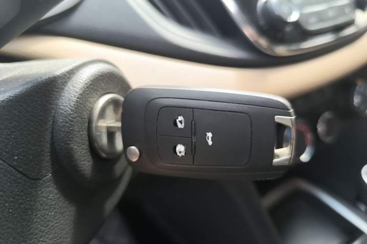 Used Chevrolet Monza 2022 320 Automatic Enjoyment Sunroof Version Interior 1