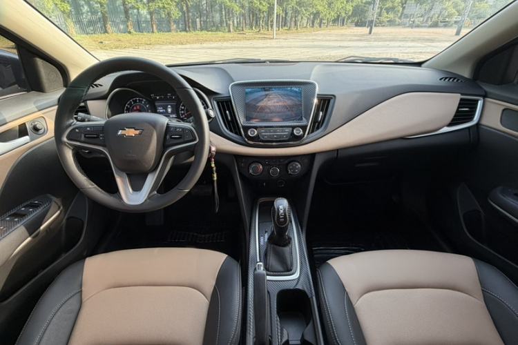 Used Chevrolet Monza 2022 320 Automatic Enjoyment Sunroof Version Interior 3